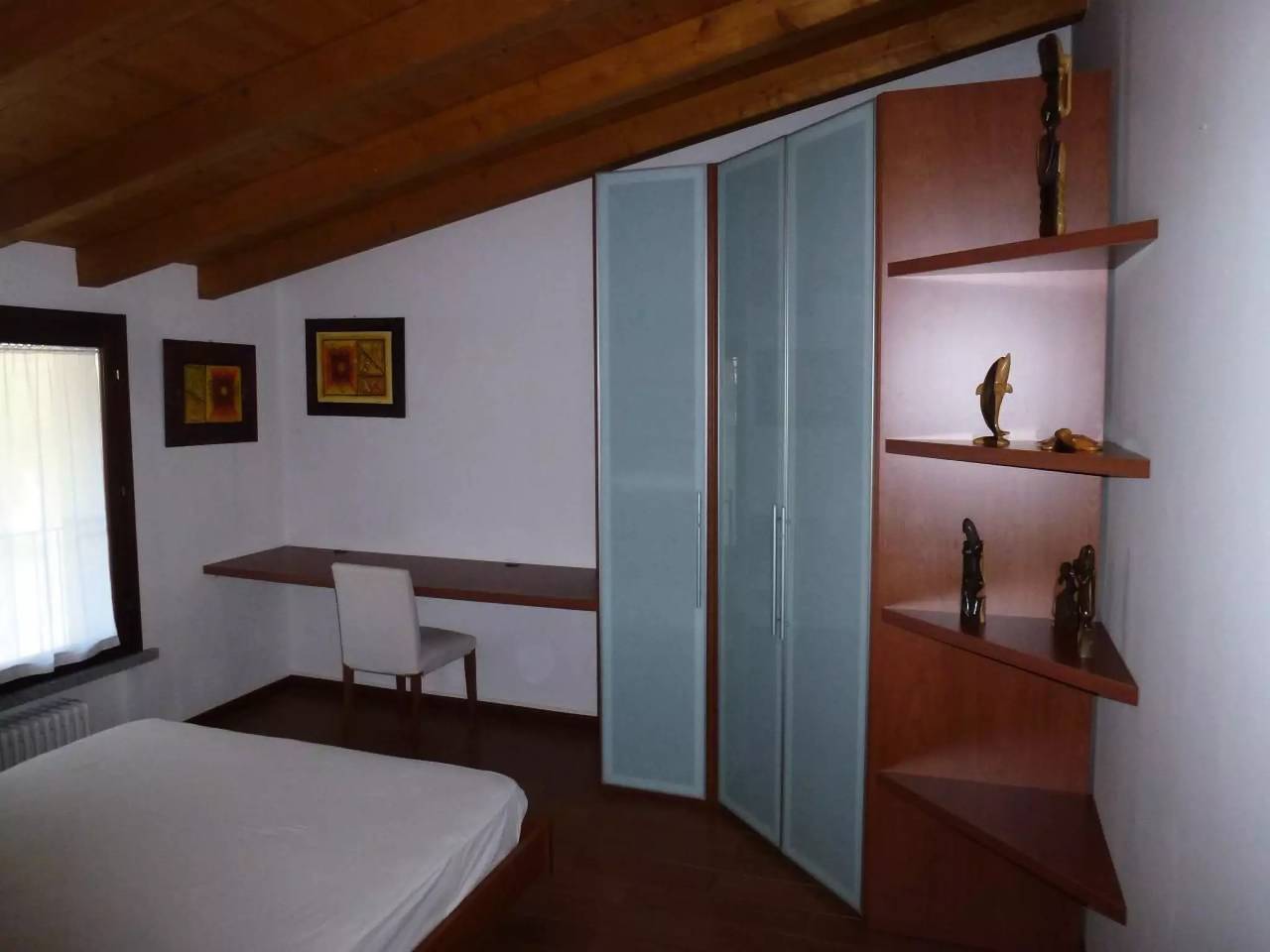 Appartamento intero, 3 Camere 4 Persone in Maccagno, Maccagno con Pino e Veddasca