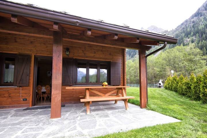 Casa vacanza per 4 persone, con Terrazza e Giardino nonché Sauna e Panorama a Comune di Gressoney-Saint-Jean