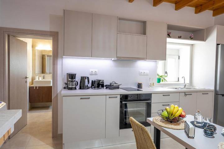 Gîte pour 3 personnes, avec jardin dans Palekastron - 3