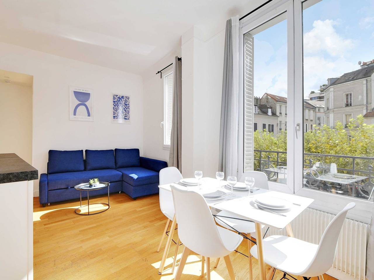 Ganze Wohnung, Cozy Apartment 2Bdr/5P - in the Heart of Suresnes in Suresnes, Hauts-de-Seine