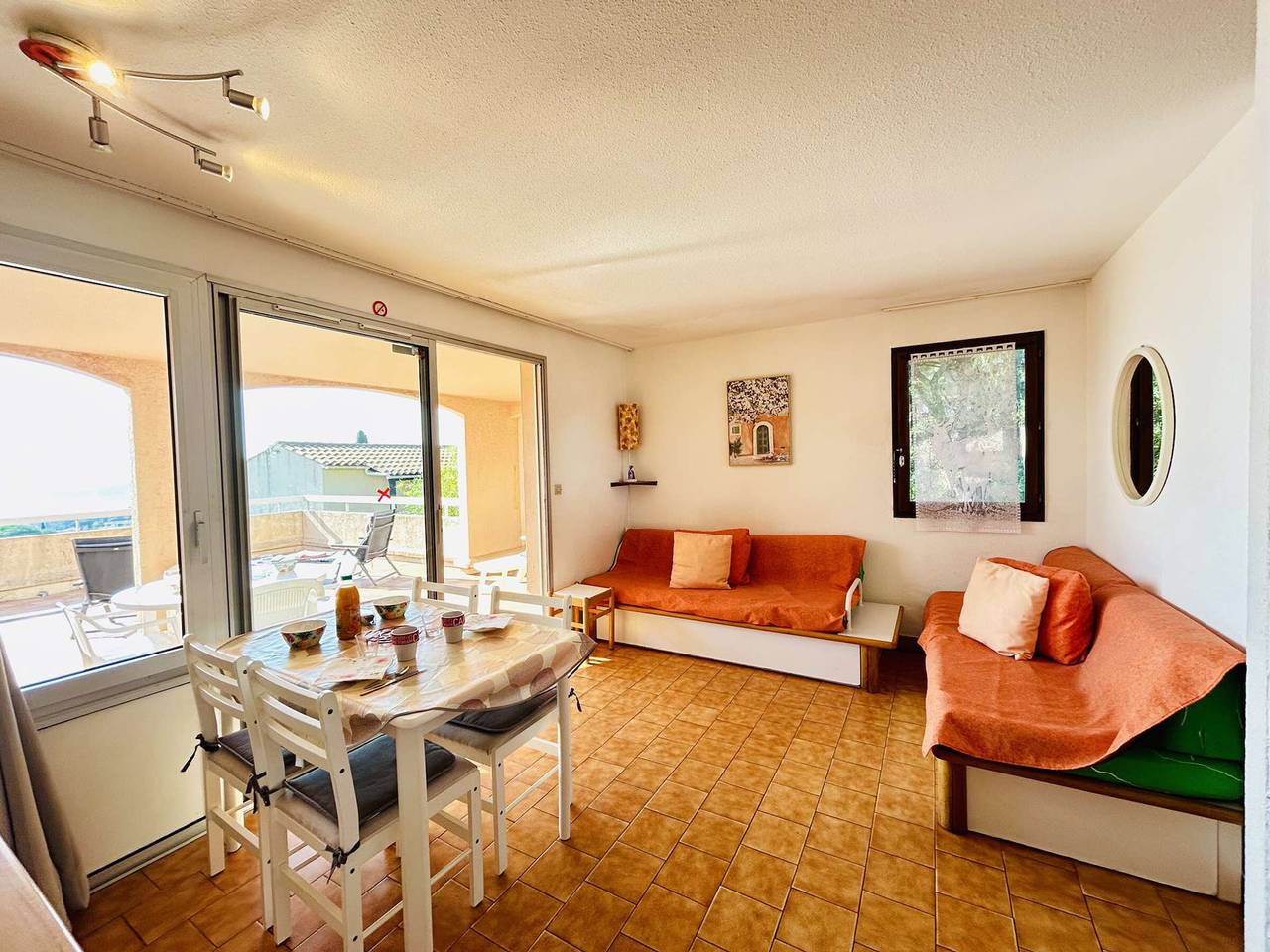 Appartement entier, Appartement 2 pièces, terrasse vue mer, proche plage in La Nartelle, Sainte-Maxime