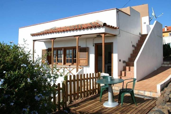 Ferienhaus für 4 Personen, mit Balkon und Terrasse sowie Garten