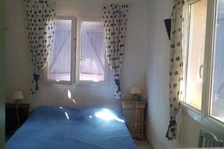 Location de vacances pour 6 personnes, avec jardin et terrasse à Entrecasteaux - 2