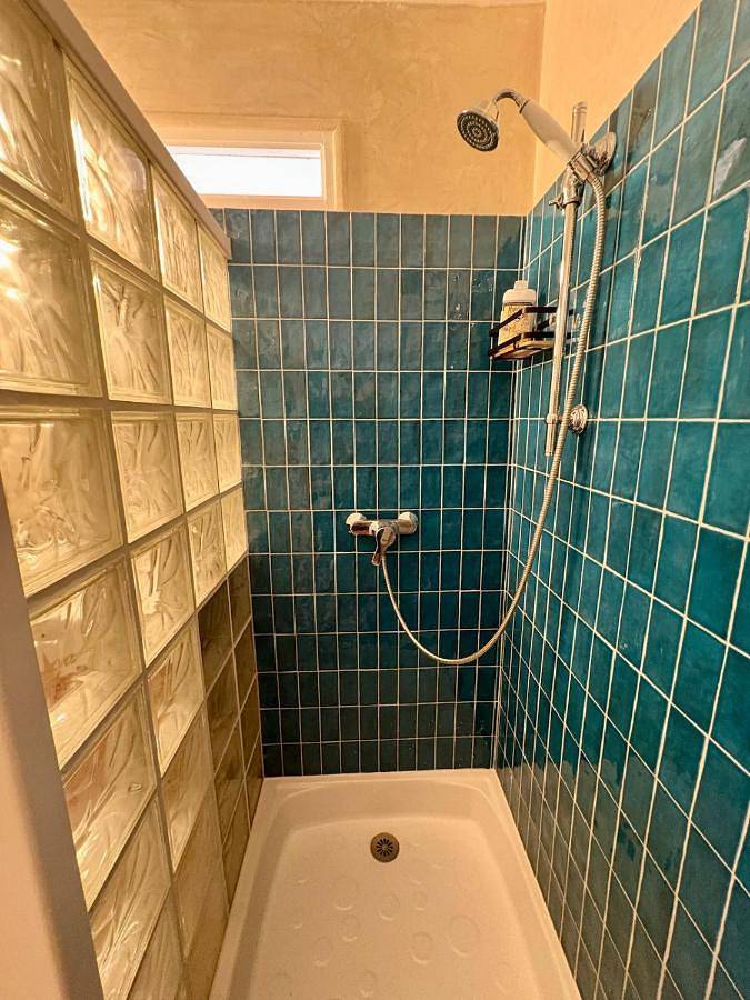 Gîte pour 2 personnes, avec balcon et vue dans Office De Tourisme D Hyeres - 4