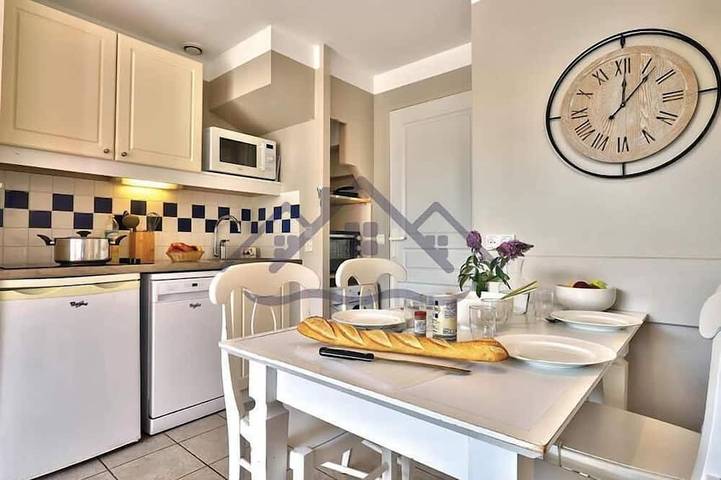 Ferienhaus für 4 Personen, mit Garten und Pool sowie Terrasse