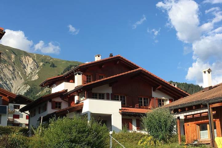 Ganze Wohnung, Tgèsa La Tscheppa A Vujevic, (Camischolas Sedrun), 185.01 in Sedrun, Tujetsch