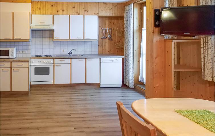 Ganze Ferienwohnung, Gemütliche Ferienwohnung mit Bergblick in der Nähe des Skigebiets Sankt Johann Alpendorf in Wagrain, Ski Amadé