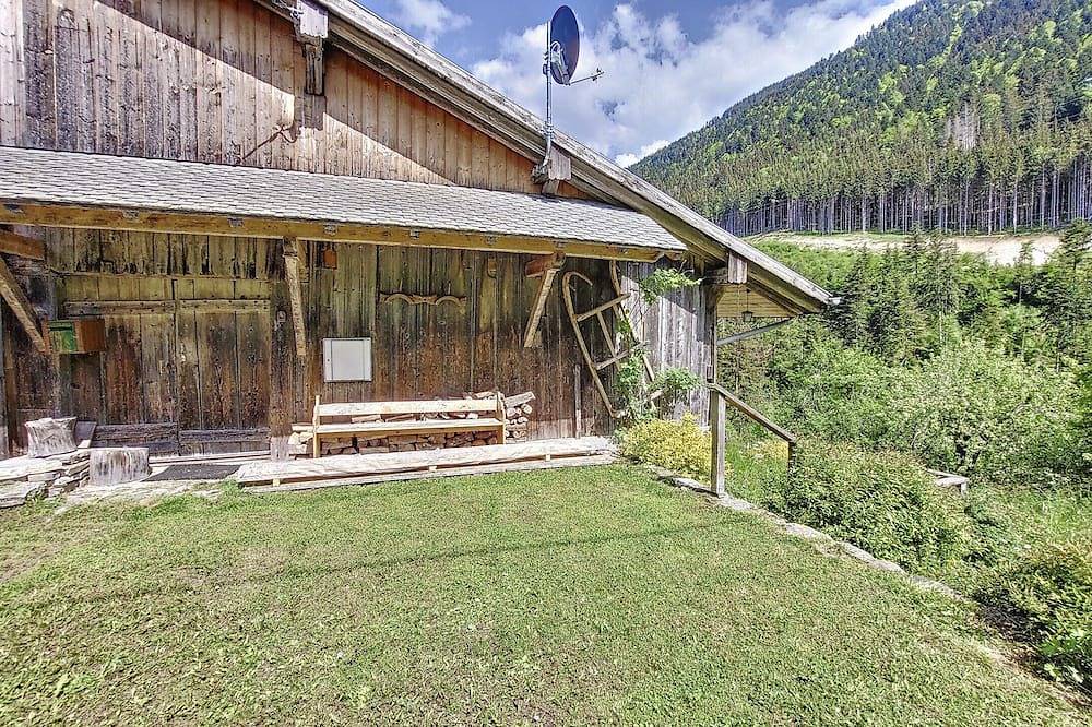 Chalet Seytroux - 6 beds - Garden with Mountain Views in Seytroux, Thonon-les-Bains en omgeving