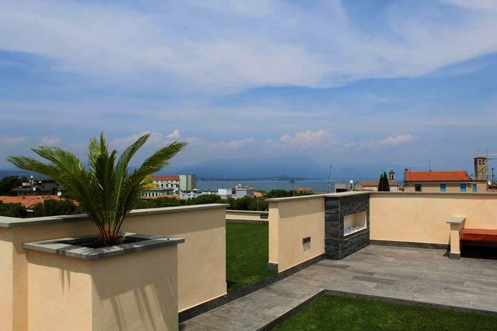 Ferienhaus für 2 Personen, mit Terrasse und Seeblick sowie Ausblick, mit Haustier in Desenzano del Garda - 2