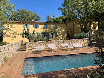 Cottage pour 7 personnes, avec jardin ainsi que piscine et vue à Néoules