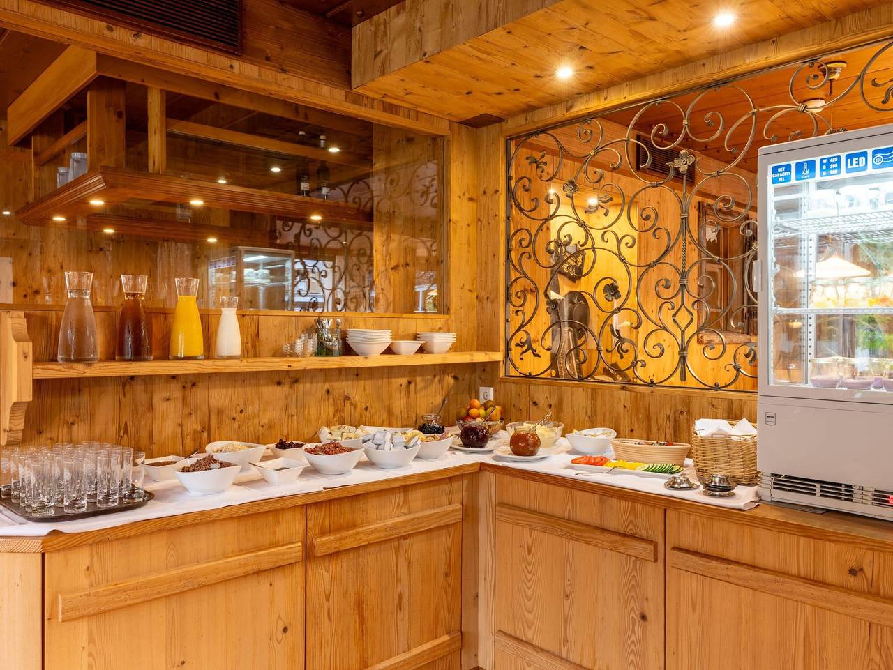 Hotel & Gasthof Adler - Doppelzimmer, Dusche, Wc, 1 Schlafraum in Mellau, Bregenzerwald