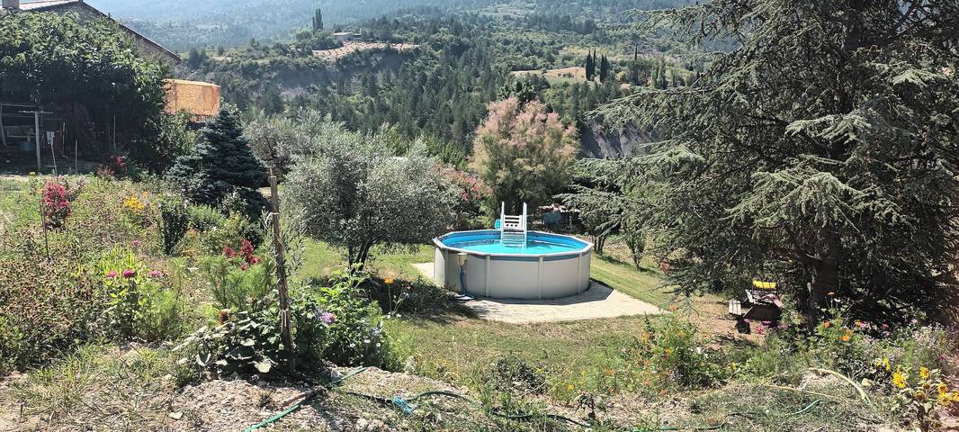 Appartamento intero, Appartamento "La Glycine" con vista montagna, Wi-Fi e aria condizionata in Sahune, Nyons e dintorni