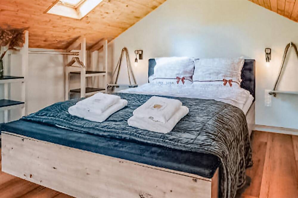 2 bedroom stunning home in Tlen in Tucheler Heide
