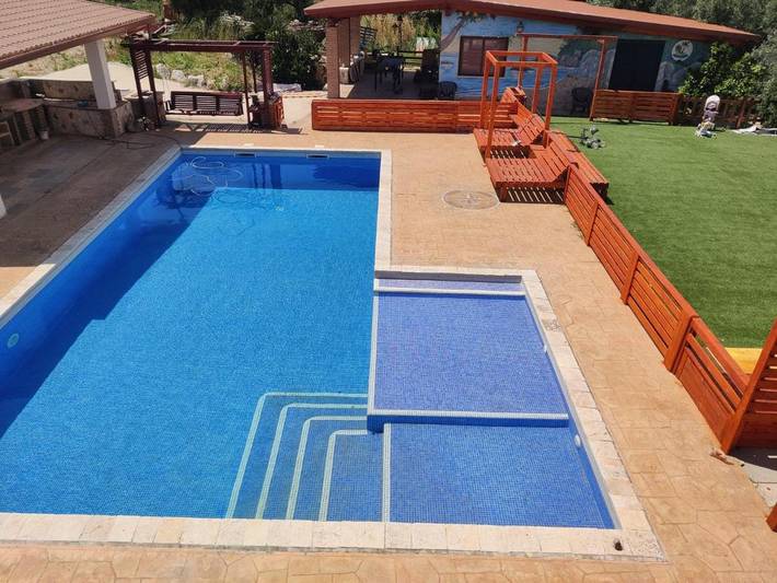Casa vacanza per 3 persone, con panorama e piscina nonché giardino, con animali domestici in Minturno
