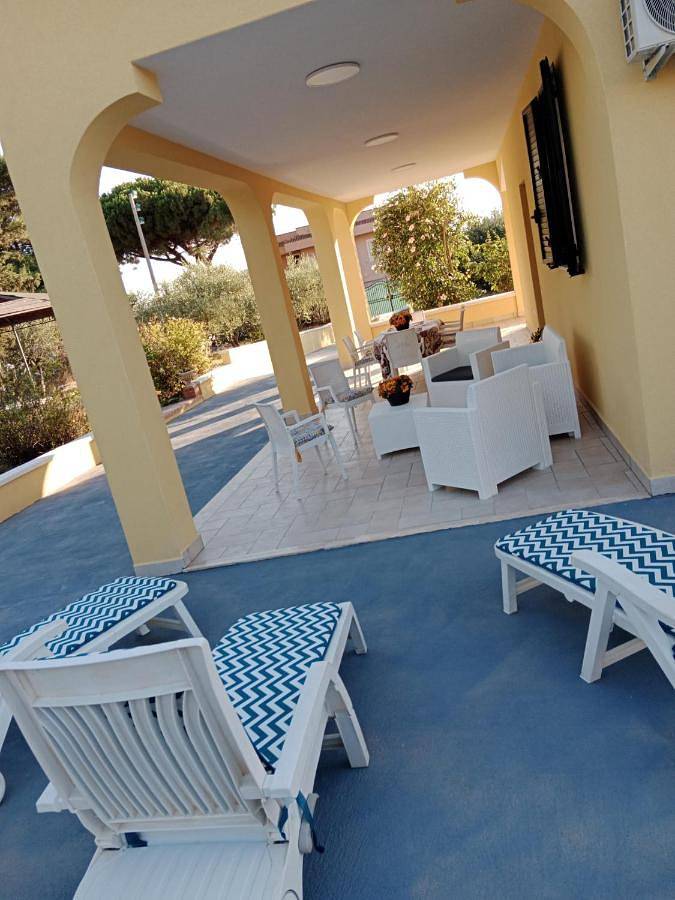Casa vacanza per 10 persone, con piscina e giardino nonché panorama - 1