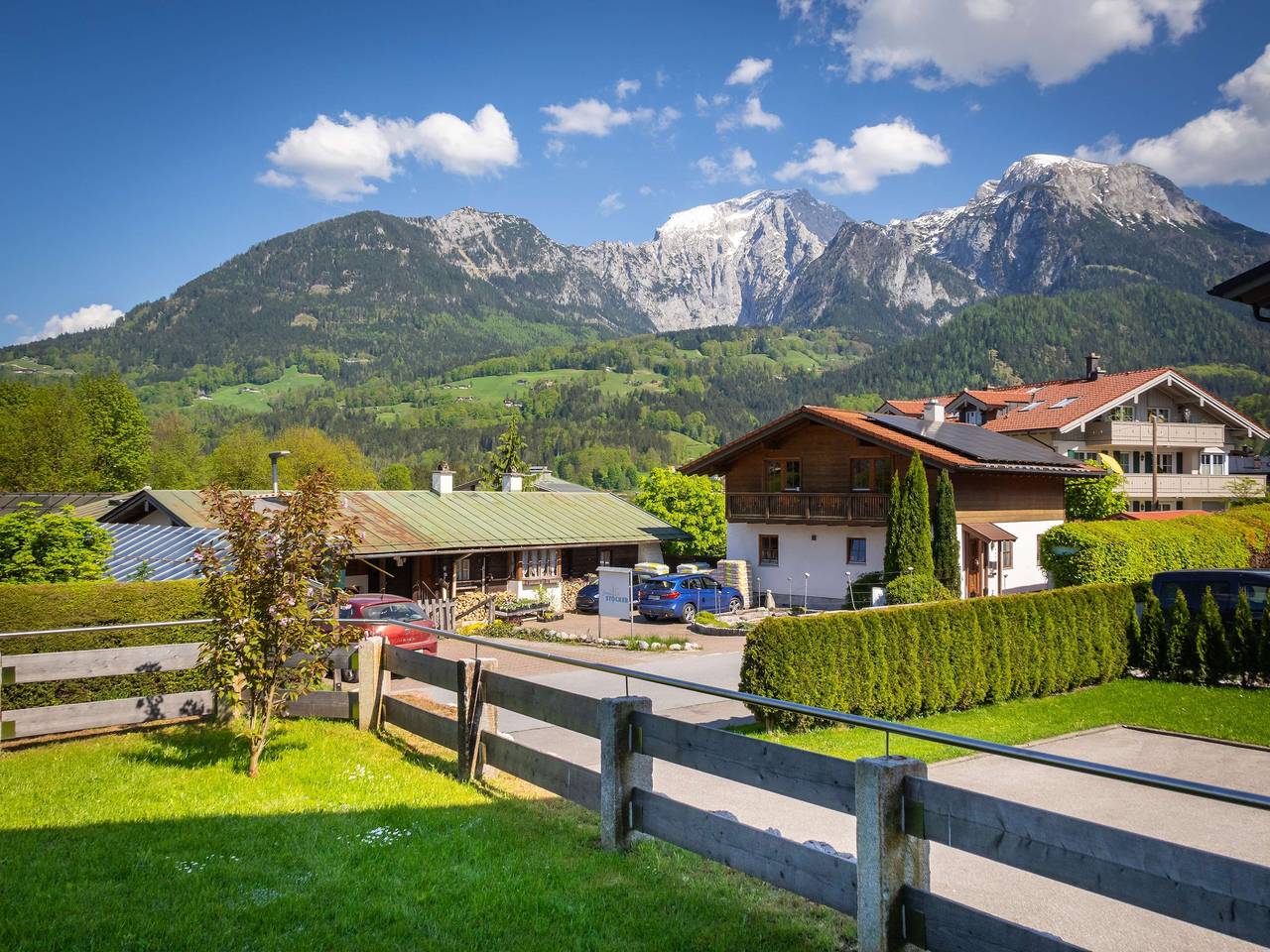 Ganze Ferienwohnung, Gästehaus Bodnerwies - Hoher Göll, für 2 Personen, 46 qm, Wohnzimmer, extra Schlafzimmer und Terrasse in Schönau am Königssee, Berchtesgadener Alpen