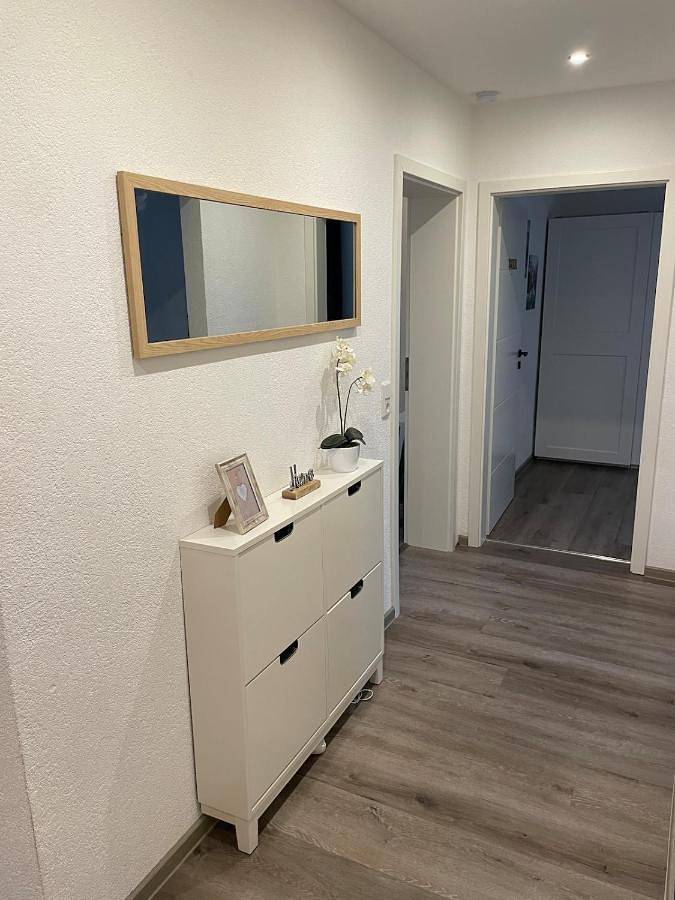 Ganze Wohnung, Stadtnah & Chic - Ihringshausen Retreat in Fuldatal, Hessisches Bergland