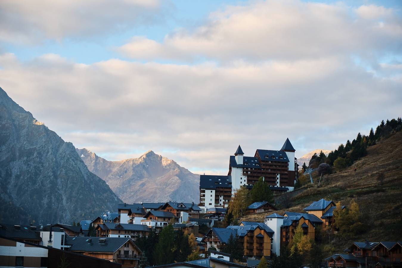Appartement entier, Appartement "Meijotel" avec vue sur montagne et balcon in Mont-de-Lans, Les Deux Alpes