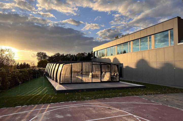 Villa pour 15 personnes, avec jardin ainsi que sauna et jacuzzi, animaux acceptés - 1