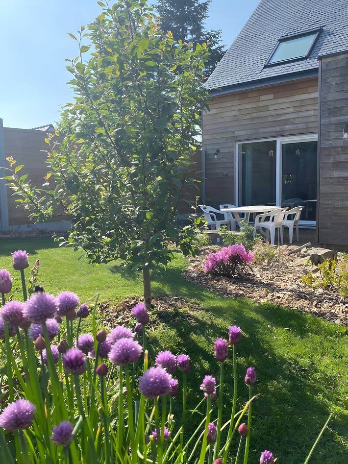 Location de vacances pour 2 personnes, avec jardin à Lanloup