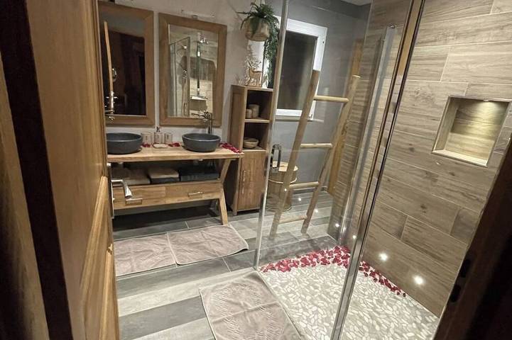 Gîte pour 4 personnes, avec jardin et sauna ainsi que balcon et jacuzzi à Eymet - 4