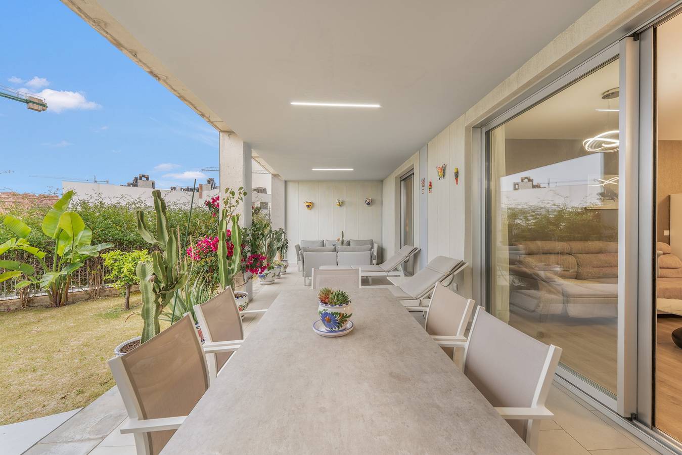 Geheel appartement, Appartement 'Prachtige Begane Grond in Estepona' met Gedeeld Zwembad, Wi-Fi en Airco in Albayt Costa Galera Country Club, Estepona