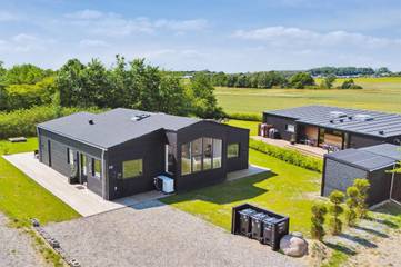 Ferienhaus für 12 Personen, mit Terrasse und Whirlpool in Odder und Umgebung