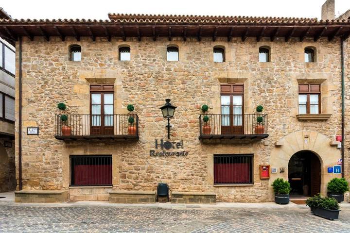 Hôtel pour 4 personnes, avec terrasse et jacuzzi à Cretas - 3