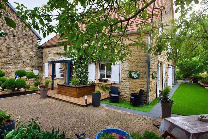 Location de vacances pour 2 personnes, avec jardin à Orges - 2