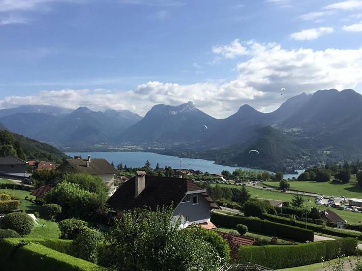 Appartement de vacances pour 5 personnes, avec vue sur le lac ainsi que vue et jardin