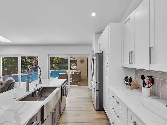 Vacation rental for 8 people, with yard, with pets in Coral Springs