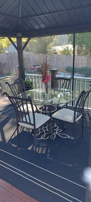 Large Ranch home w/2 beds/2 living/2bath near Braves Stadium in Smyrna, Cobb County