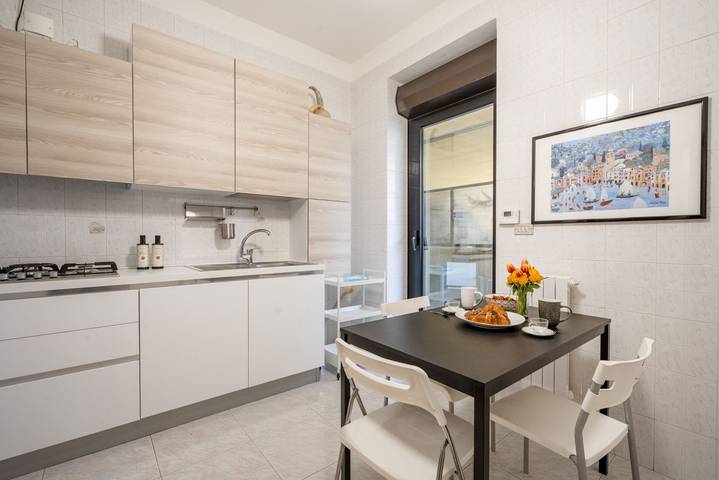 Ganze Wohnung, Ferienwohnung für 5 Personen mit Balkon/Terrasse in Palese, Bari