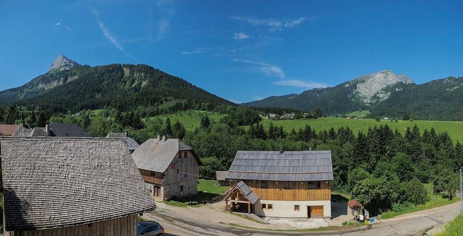Gîte pour 15 personnes, avec jardin et terrasse