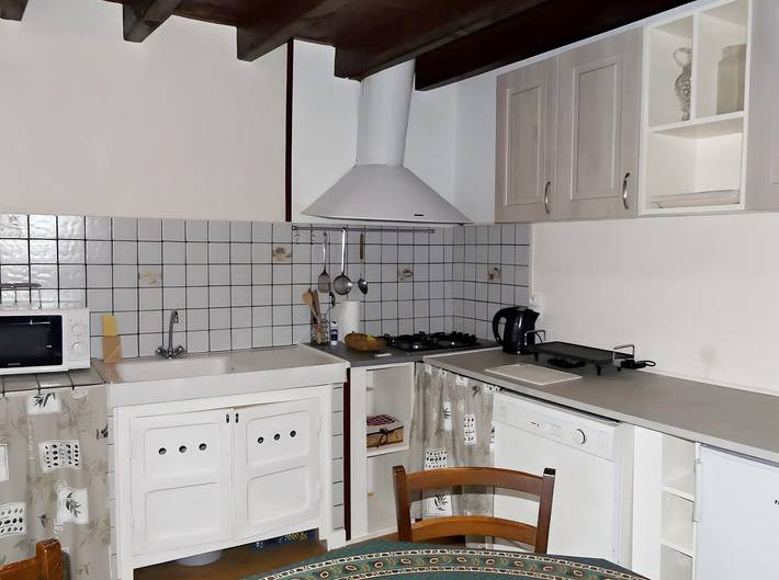 Casa de vacaciones 'Charmante Maison De Village' con jardín privado in Quérigut, Ariège