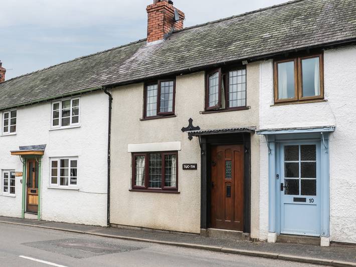 Cottage for 2 people, with garden, with pets in Clun