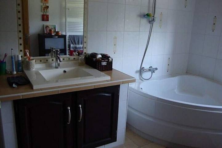 Location de vacances pour 6 personnes, avec terrasse et jardin à Althen-des-Paluds - 4