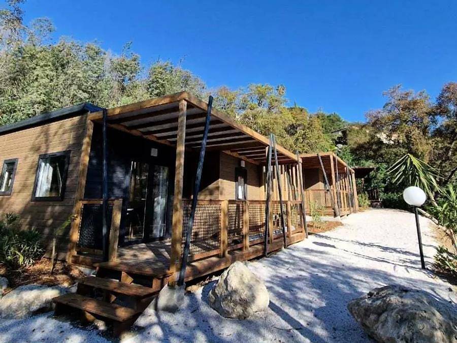 Camping La Provençale - Chalet 4 personas - Chalet Mimosa 3 Piezas 4 Personas Aire Acondicionado + Tv in Mandelieu-la-Napoule, Massif de l'Esterel