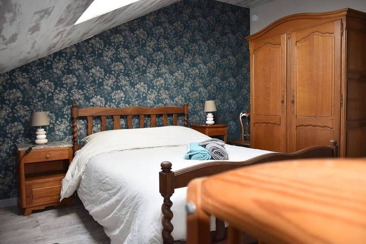 Location de vacances pour 13 personnes, avec terrasse et jardin à Monthermé - 4