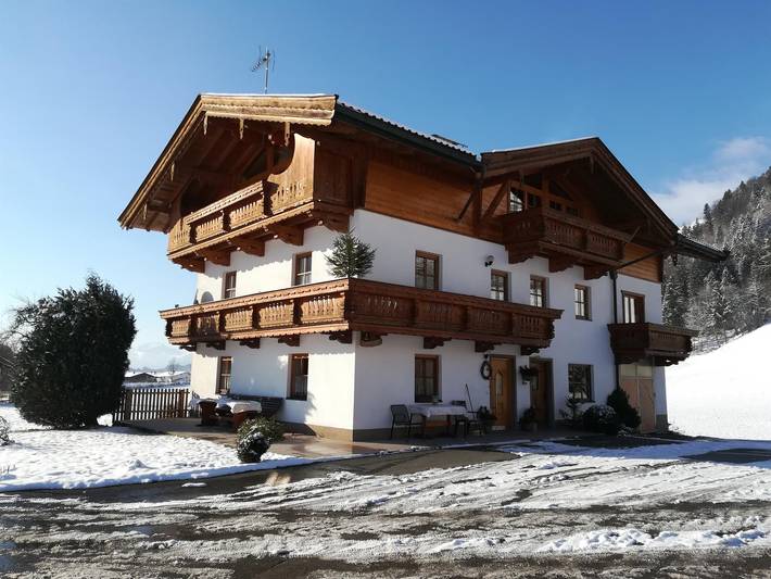 Ferienhaus für 4 Personen, mit Balkon und Terrasse sowie Garten und Ausblick am Kaiserwinkl - 3