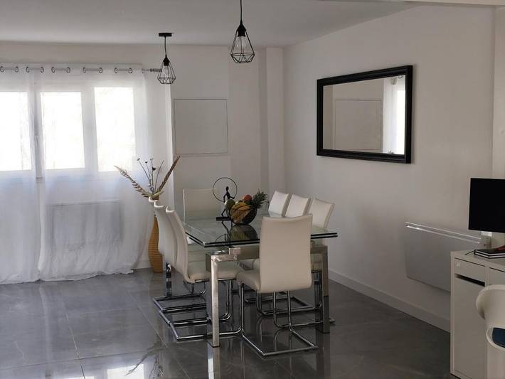 Location de vacances pour 8 personnes, avec Terrasse et Jardin à Osny - 4