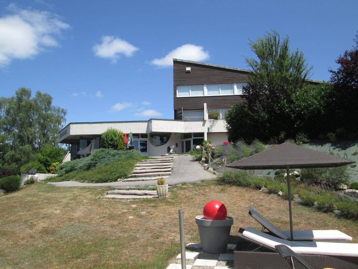 Logis Hotel Les Gravades Ussel in Ussel, Région d'Ussel
