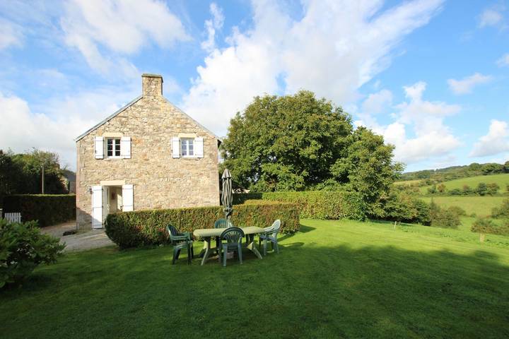 Gîte für 10 Personen, mit Terrasse und Garten in Bricquebec-en-Cotentin