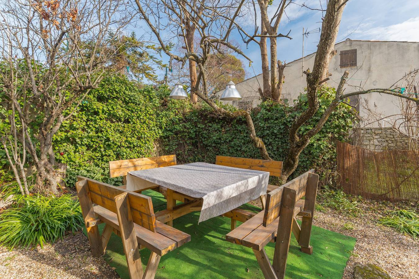 Ferienhaus "Les Marronniers Du Luberon" mit privater Terrasse, privatem Garten und Wlan in Reillanne, Regionaler Naturpark Luberon