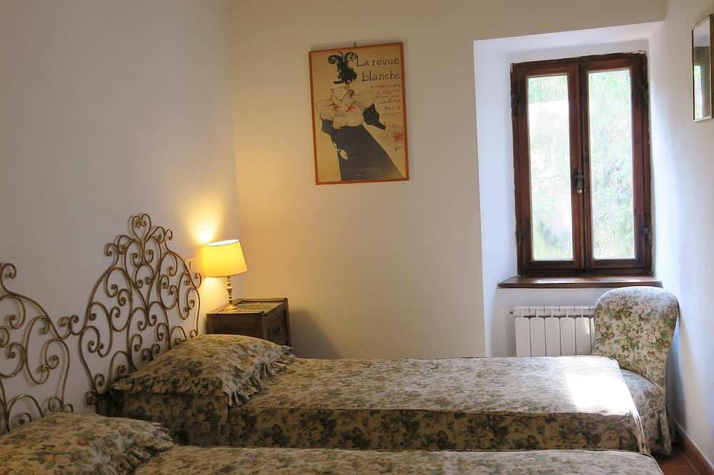Stupenda villa con piscina privata, giardino e vista sulle colline di Siena in Monteriggioni, Chianti