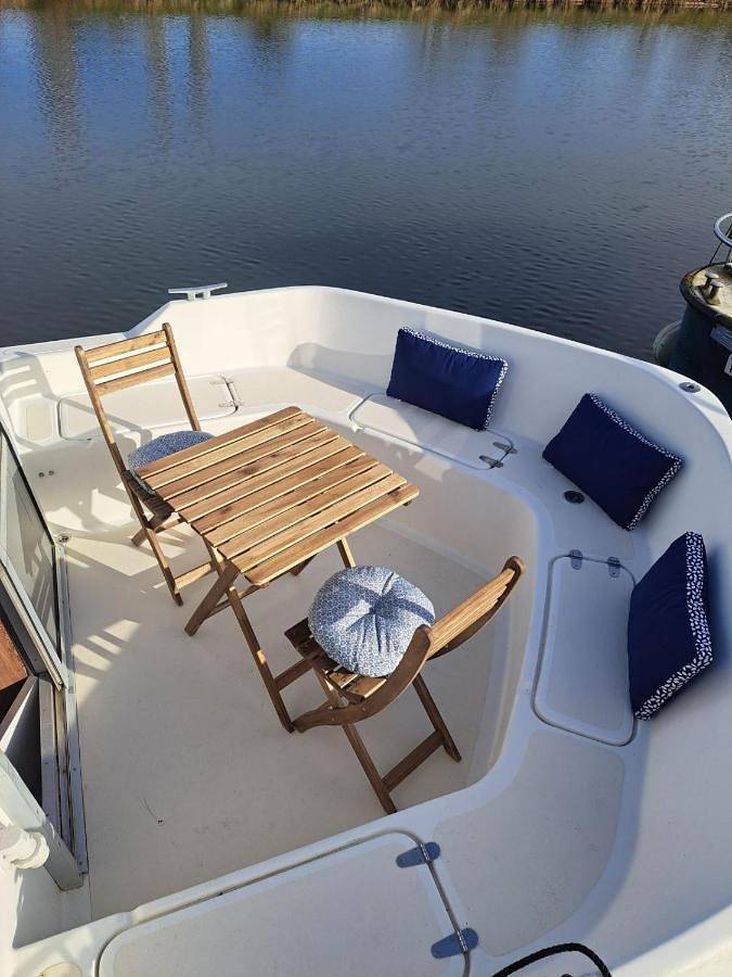Bateau pour 2 personnes, avec vue dans Bazolles - 2