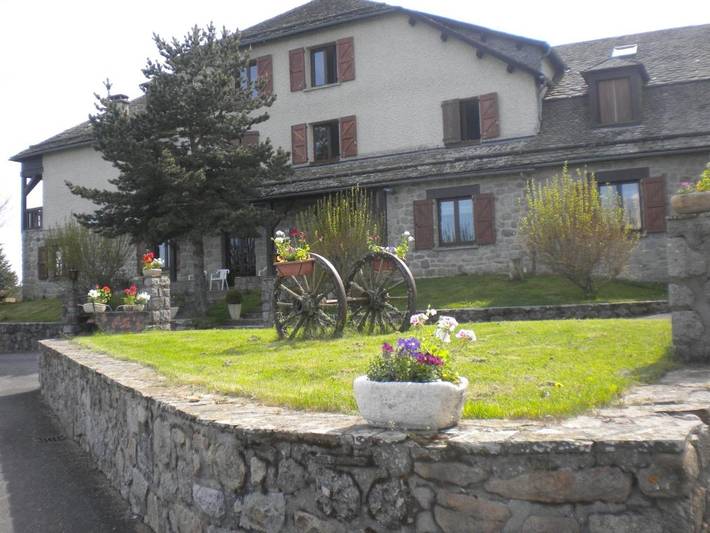 Hôtel pour 3 personnes, avec jardin, animaux acceptés à Nasbinals