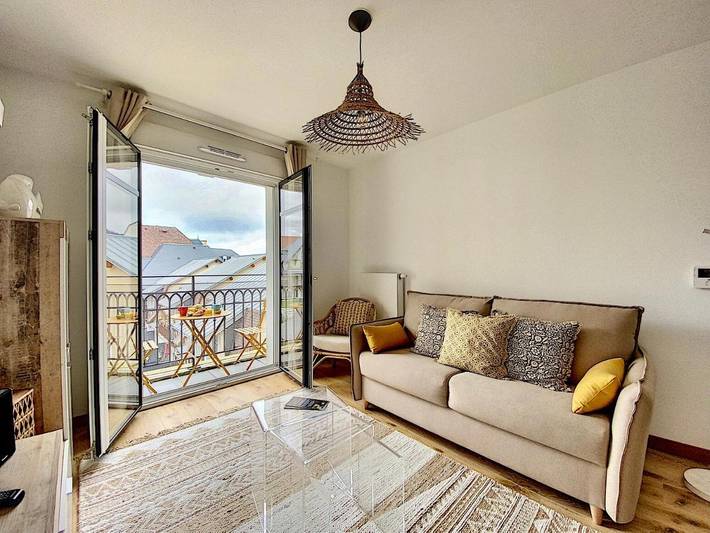 Gîte pour 4 personnes, avec terrasse dans Office De Tourisme De Deauville - 2