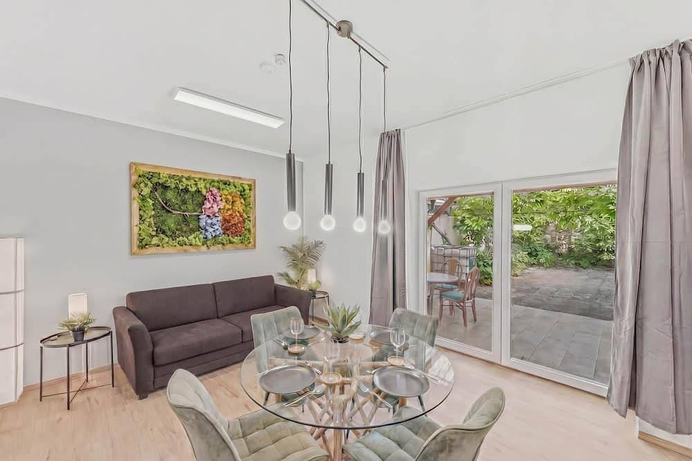 Ganze Wohnung, 5 Min Zentrum | Sternenschlaf · Geheimgarten+Grill in Trier (Stadt), Trier