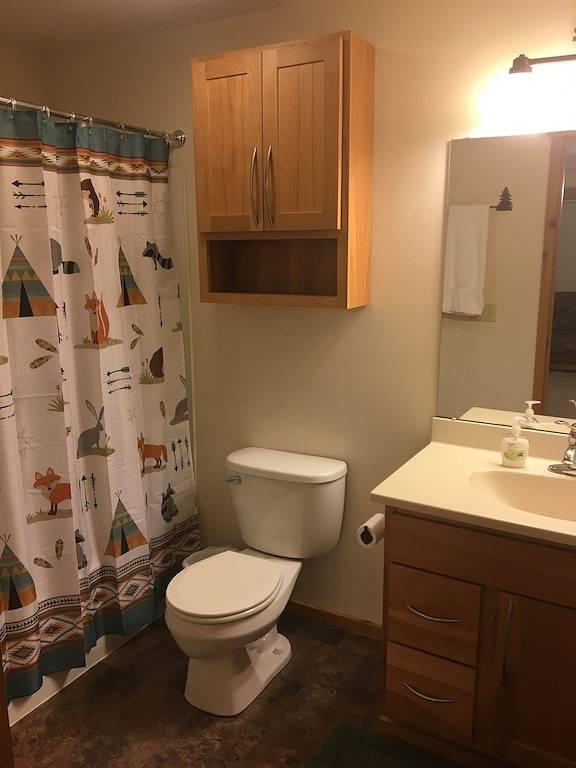 North Woods Geräumige Ferienhütte in Monroe County (WI)